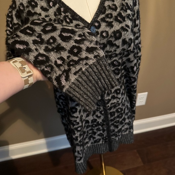 NWOTLa Vie Rebecca Taylor Leopard Print Wool Blend V-Neck Cardigan Size M - Picture 3 of 6